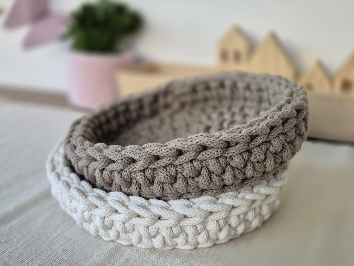 Gehäkelte Baumwollschale mit Flechtrand, 17 cm