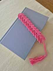 Gehäkeltes Baumwoll-Lesezeichen mit Quaste, etwa 3 × 27 cm groß