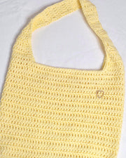 Minimalistische handgehäkelte Schultertasche aus Baumwolle in Naturfarben, 30 × 25 cm